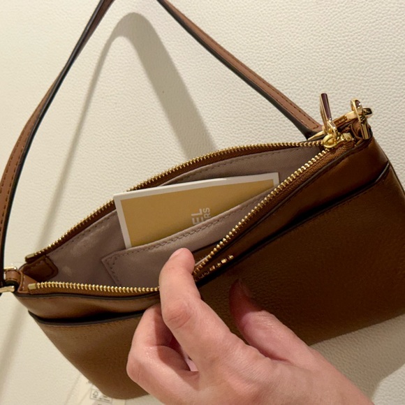 Michael Kors Jet Set Brown Leather Shoulder Baguette Bag • Gold Hardware • NWT - Picture 6 of 15